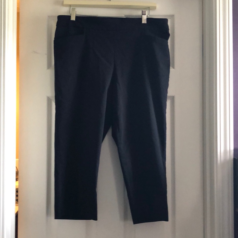 Black Pull Up Capri’s 2 pairs